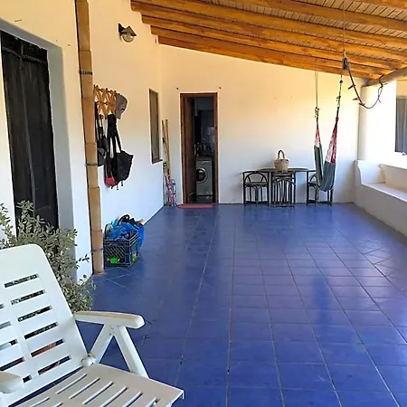 Country Monigio *